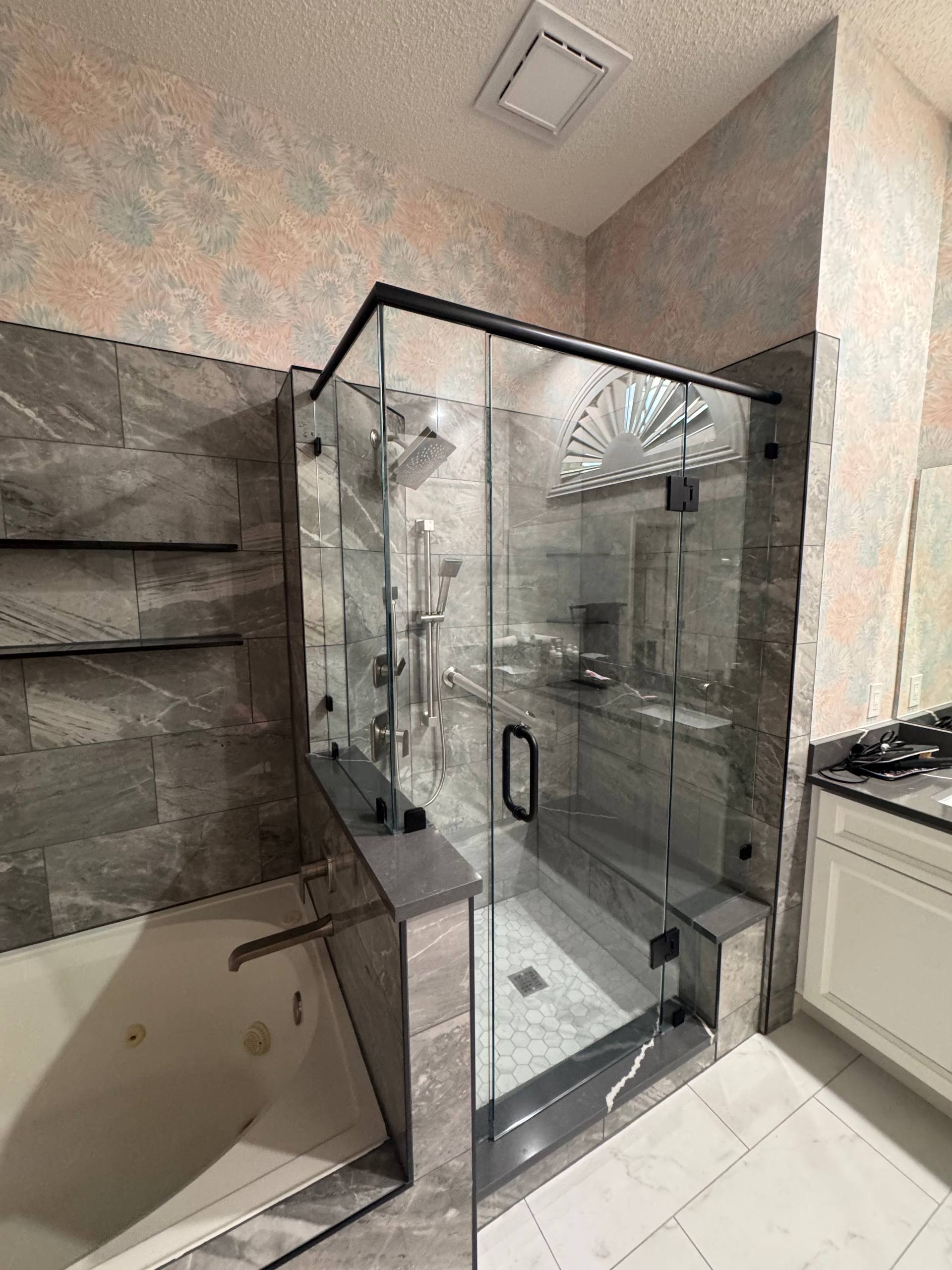 How to Choose the Right Frameless Shower Enclosure